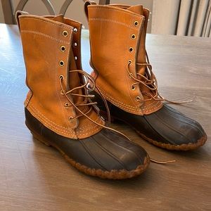 Women’s size 8 L.L. Bean boots. Barely worn.